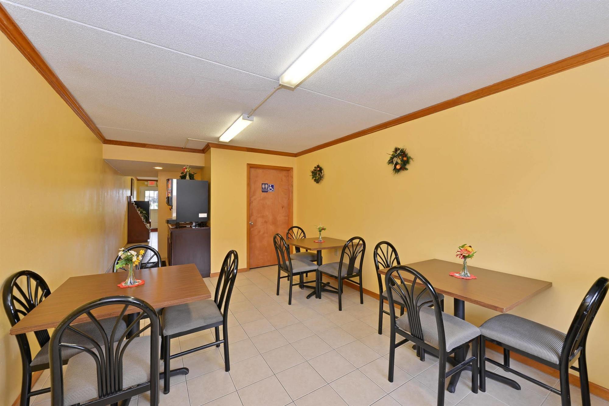 Americas Best Value Inn Maumee/Toledo Ngoại thất bức ảnh